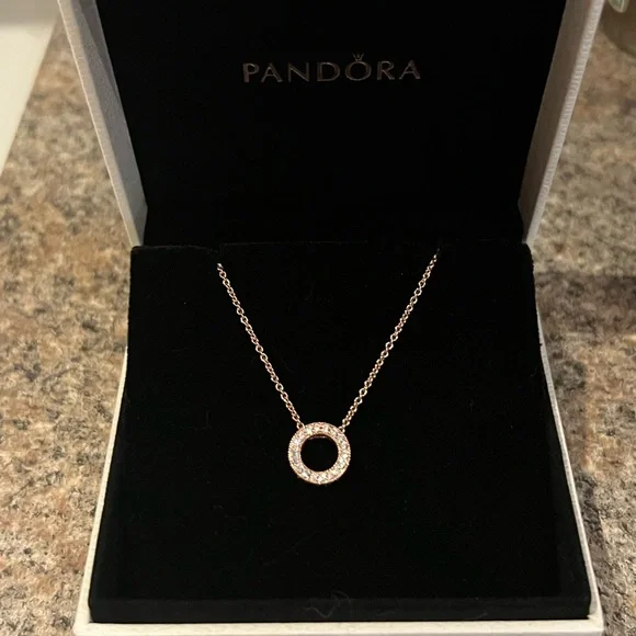 Pandora rose gold necklace - Main Image